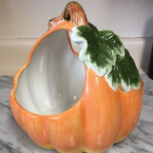 Ganz Ceramic Pumpkin Basket